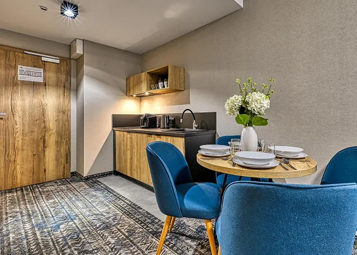 Zloty Horyzont Vip - Glowny Budynek - Z Basenem, Silownia, Grota Solna, Bawialnia I Restauracja By Royal Aparts * 스클라르스카포렘바