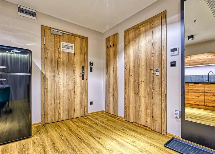 Zloty Horyzont Vip - Glowny Budynek - Z Basenem, Silownia, Grota Solna, Bawialnia I Restauracja By Royal Aparts 스클라르스카포렘바