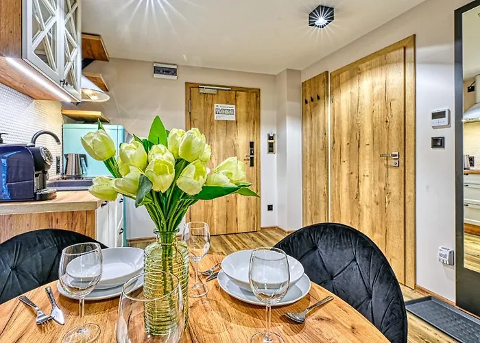 Zloty Horyzont Vip - Glowny Budynek - Z Basenem, Silownia, Grota Solna, Bawialnia I Restauracja By Royal Aparts 아파트 *