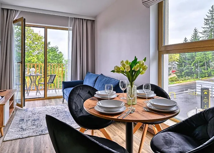 Zloty Horyzont Vip - Glowny Budynek - Z Basenem, Silownia, Grota Solna, Bawialnia I Restauracja By Royal Aparts