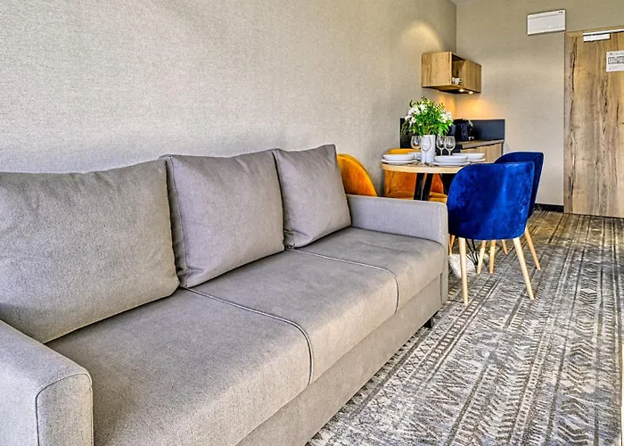 Zloty Horyzont Vip - Glowny Budynek - Z Basenem, Silownia, Grota Solna, Bawialnia I Restauracja By Royal Aparts