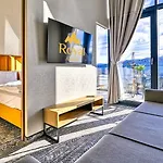 Zloty Horyzont Vip - Glowny Budynek - Z Basenem, Silownia, Grota Solna, Bawialnia I Restauracja By Royal Aparts