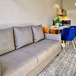 Zloty Horyzont Vip - Glowny Budynek - Z Basenem, Silownia, Grota Solna, Bawialnia I Restauracja By Royal Aparts