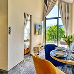 Zloty Horyzont Vip - Glowny Budynek - Z Basenem, Silownia, Grota Solna, Bawialnia I Restauracja By Royal Aparts Lejlighed