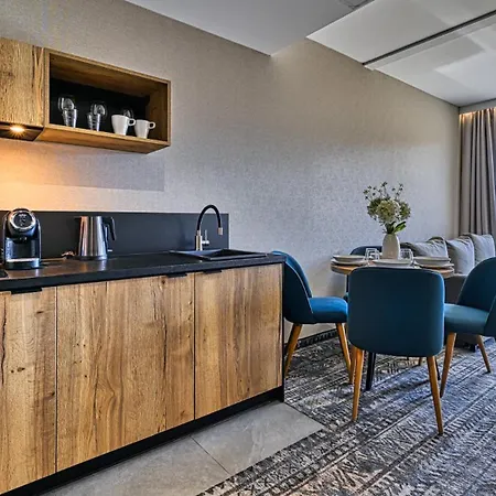 Apartmán Zloty Horyzont Vip - Glowny Budynek - Z Basenem, Silownia, Grota Solna, Bawialnia I Restauracja By Royal Aparts