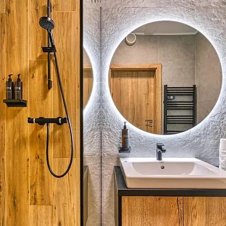 Zloty Horyzont Vip - Glowny Budynek - Z Basenem, Silownia, Grota Solna, Bawialnia I Restauracja By Royal Aparts