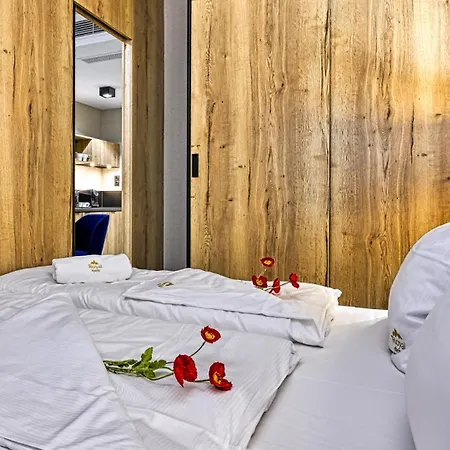 Zloty Horyzont Vip - Glowny Budynek - Z Basenem, Silownia, Grota Solna, Bawialnia I Restauracja By Royal Aparts Apartmán