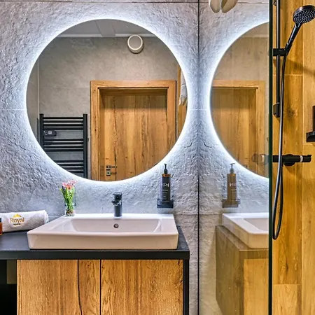 Zloty Horyzont Vip - Glowny Budynek - Z Basenem, Silownia, Grota Solna, Bawialnia I Restauracja By Royal Aparts Apartmán *