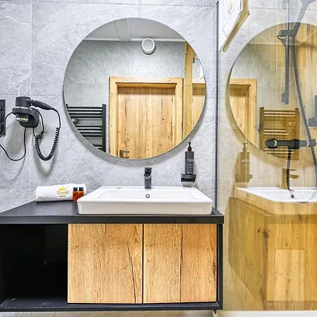 Zloty Horyzont Vip - Glowny Budynek - Z Basenem, Silownia, Grota Solna, Bawialnia I Restauracja By Royal Aparts * Szklarska Poreba