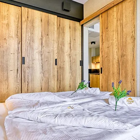 شقة Zloty Horyzont Vip - Glowny Budynek - Z Basenem, Silownia, Grota Solna, Bawialnia I Restauracja By Royal Aparts