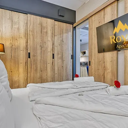 Daire Zloty Horyzont Vip - Glowny Budynek - Z Basenem, Silownia, Grota Solna, Bawialnia I Restauracja By Royal Aparts Szklarska Poreba