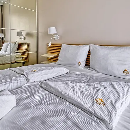 Daire Zloty Horyzont Vip - Glowny Budynek - Z Basenem, Silownia, Grota Solna, Bawialnia I Restauracja By Royal Aparts *