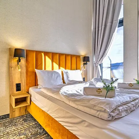 Zloty Horyzont Vip - Glowny Budynek - Z Basenem, Silownia, Grota Solna, Bawialnia I Restauracja By Royal Aparts Daire