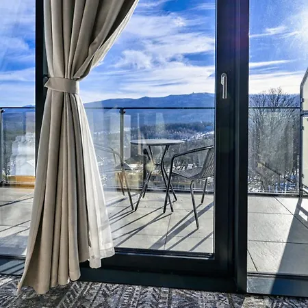 Zloty Horyzont Vip - Glowny Budynek - Z Basenem, Silownia, Grota Solna, Bawialnia I Restauracja By Royal Aparts Apartmán *