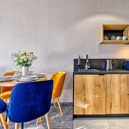 Zloty Horyzont Vip Z Basenem, Silownia, Grota Solna, Bawialnia I Restauracja By Royal Aparts Appartamento