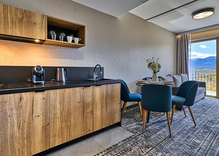 Appartement Zloty Horyzont Vip - Glowny Budynek - Z Basenem, Silownia, Grota Solna, Bawialnia I Restauracja By Royal Aparts