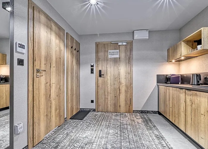 Appartement Zloty Horyzont Vip - Glowny Budynek - Z Basenem, Silownia, Grota Solna, Bawialnia I Restauracja By Royal Aparts Szklarska Poreba