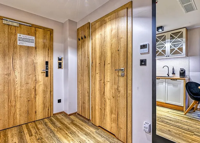 Zloty Horyzont Vip - Glowny Budynek - Z Basenem, Silownia, Grota Solna, Bawialnia I Restauracja By Royal Aparts *