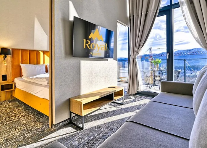 Zloty Horyzont Vip - Glowny Budynek - Z Basenem, Silownia, Grota Solna, Bawialnia I Restauracja By Royal Aparts