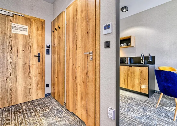 Appartement Zloty Horyzont Vip - Glowny Budynek - Z Basenem, Silownia, Grota Solna, Bawialnia I Restauracja By Royal Aparts